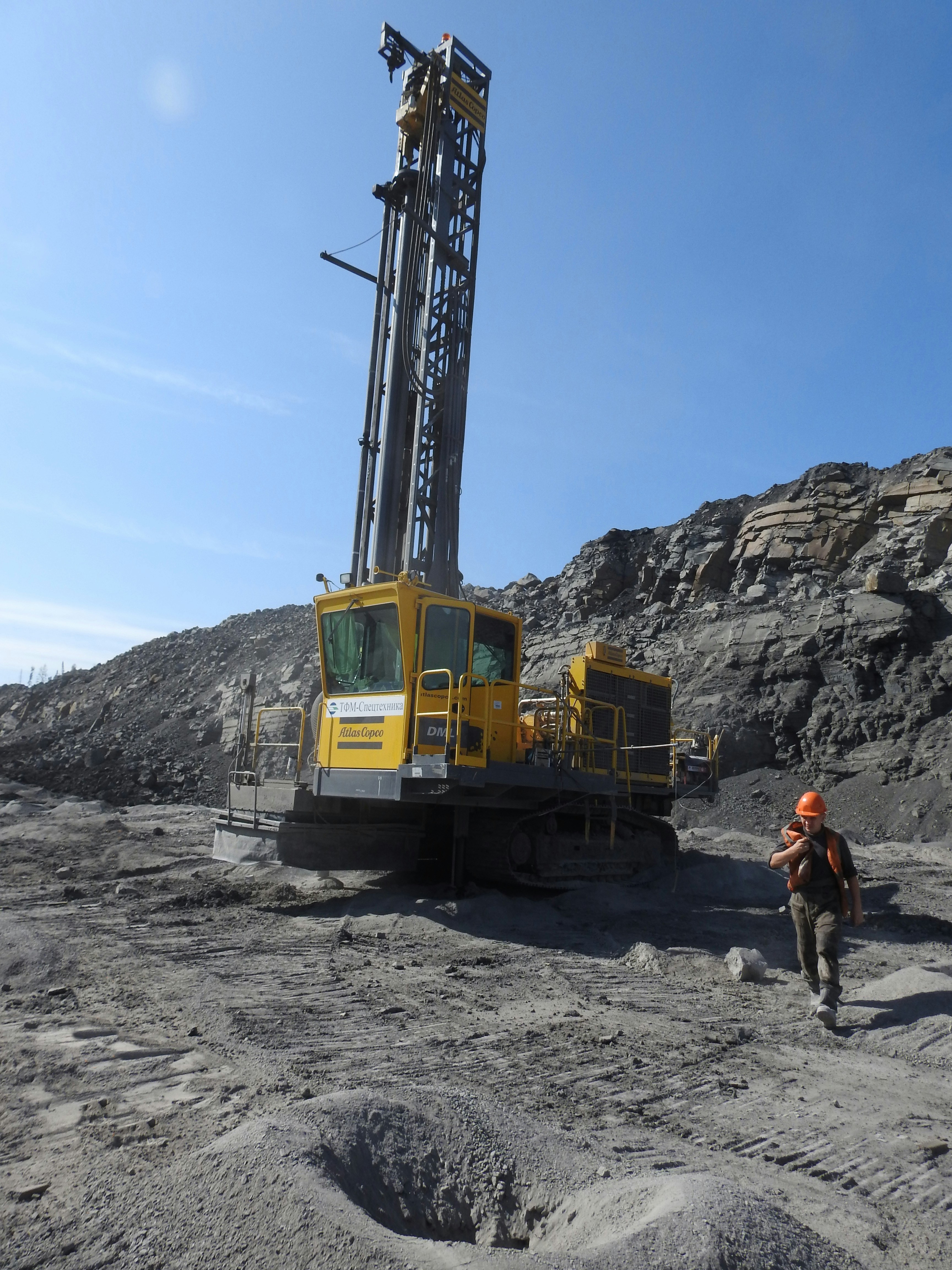 Field evaluation rig operating in rocky terrain
